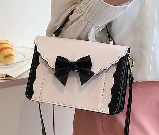 Vintage Black & White Bow Crossbody Bag